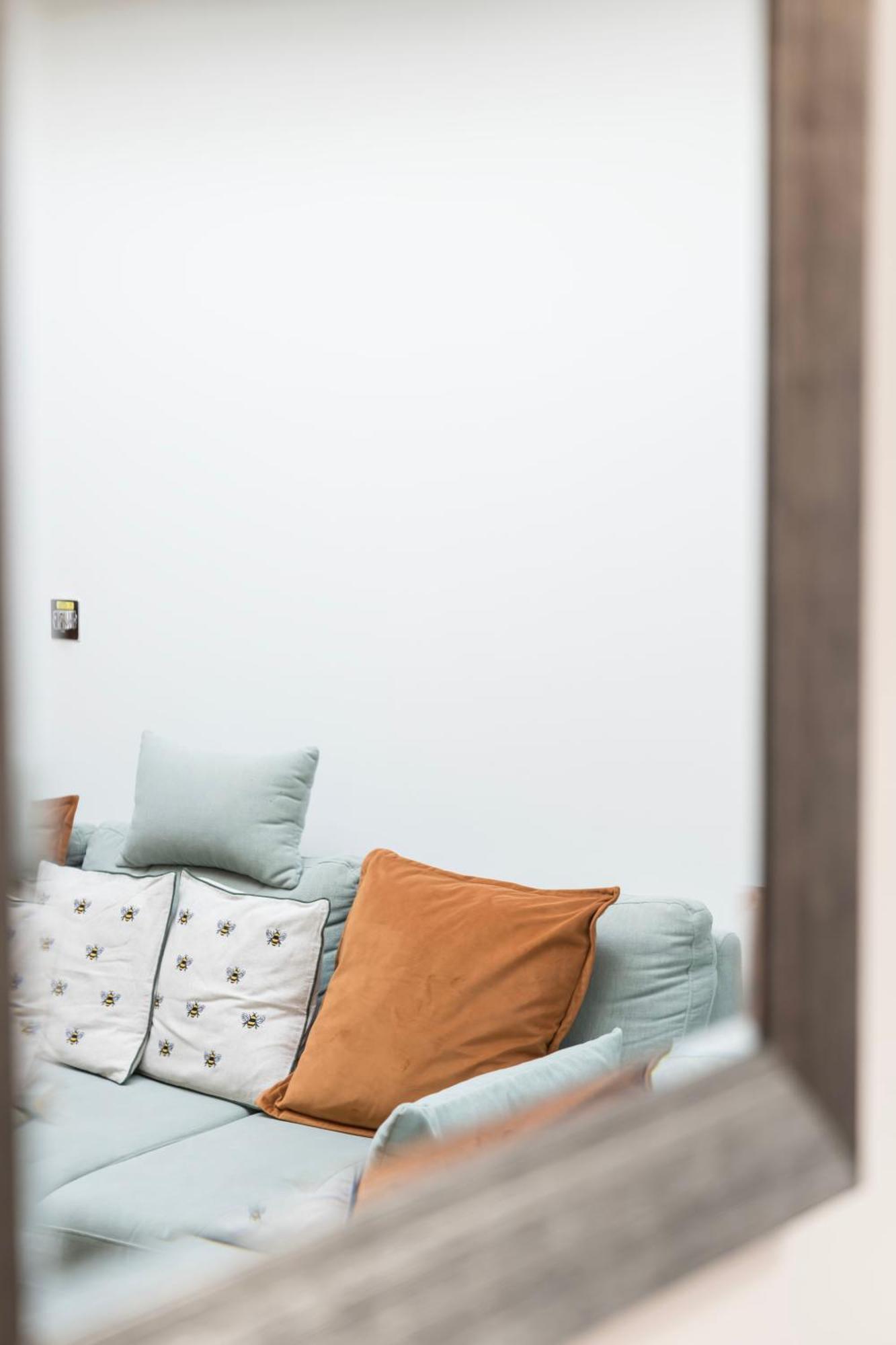 Kilburn By Dc * Londra
