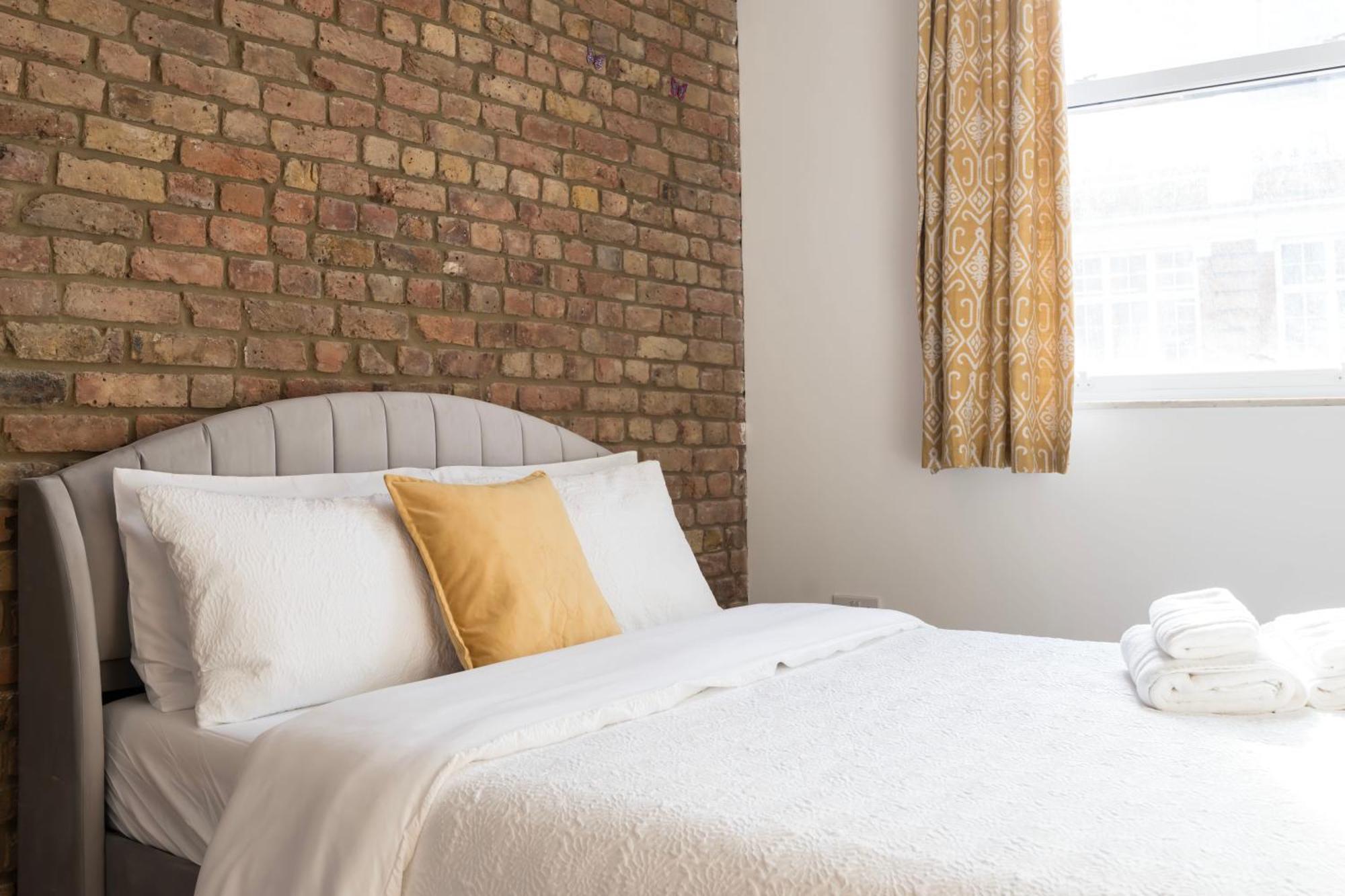 Kilburn By Dc * Londra