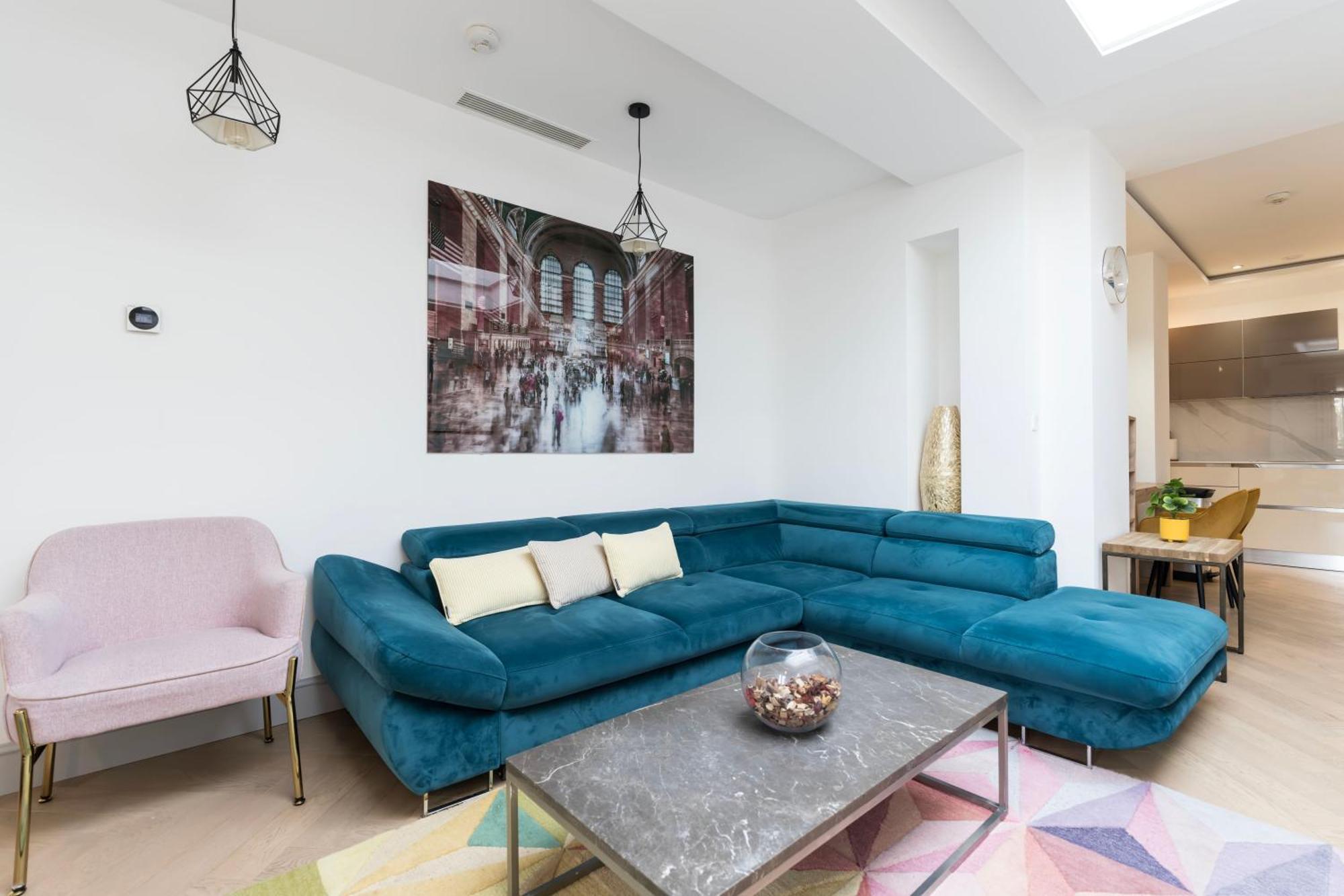 Kilburn By Dc *